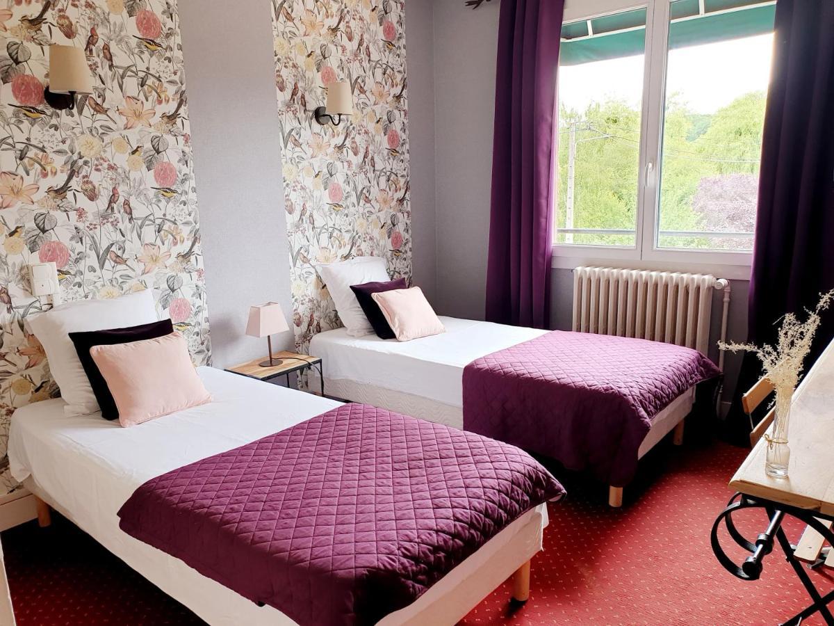 Saint Cyr Hotel