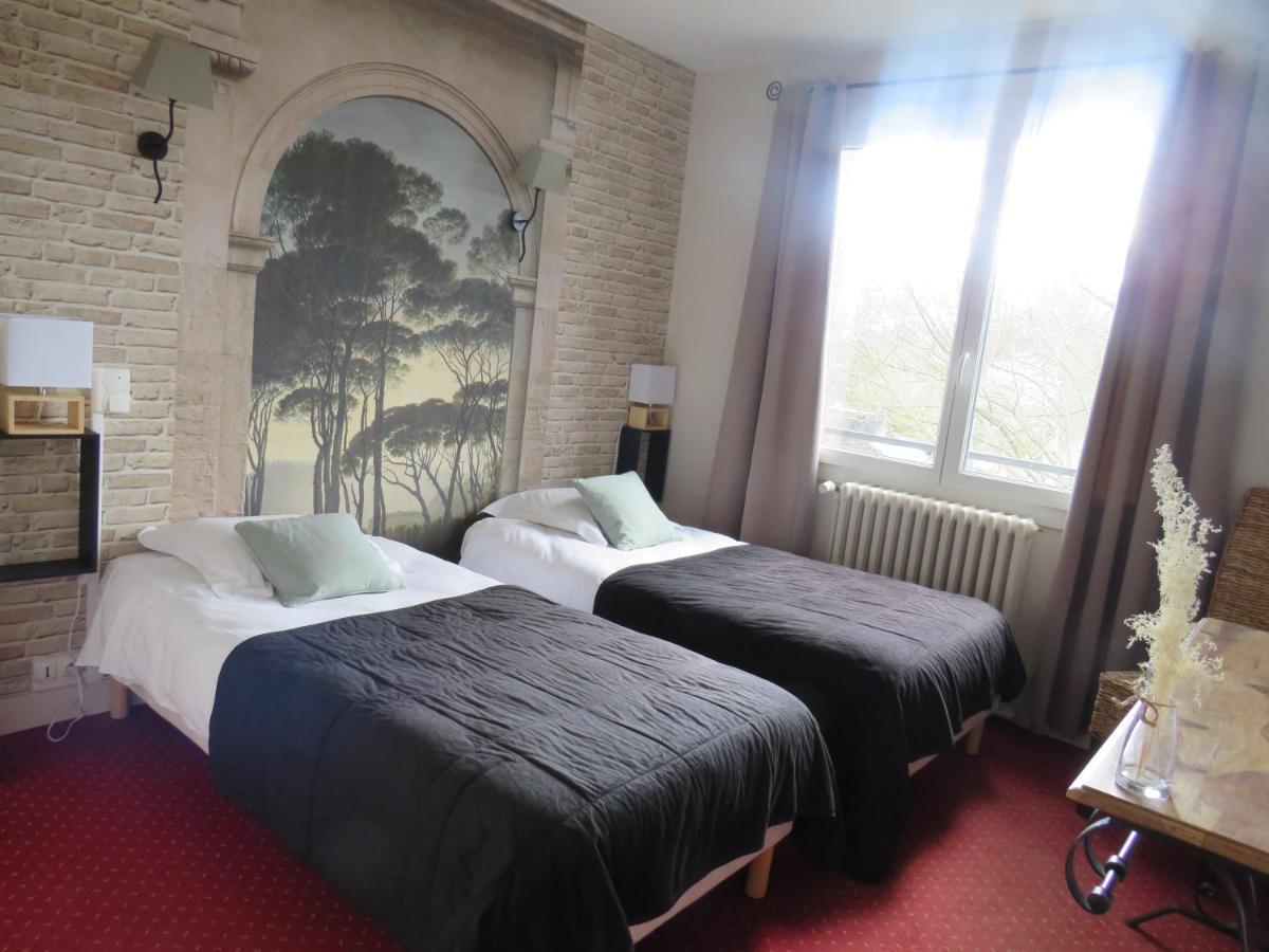 Saint Cyr Hotel