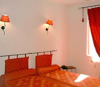 Hotel Saint Cyr La Ferté-Saint-Cyr
