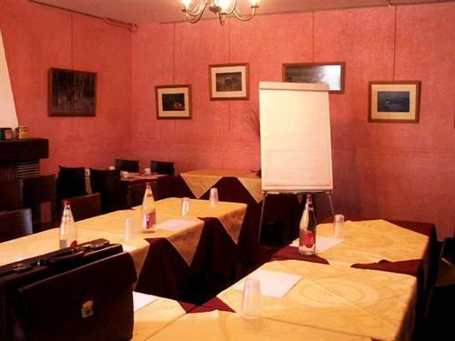Logis Saint Cyr 2*